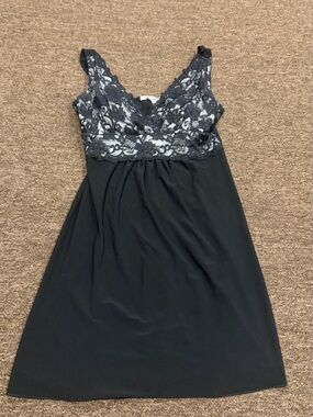 Lipstick Boutique Black Lace-Detail Chemise Sz S junior ladies